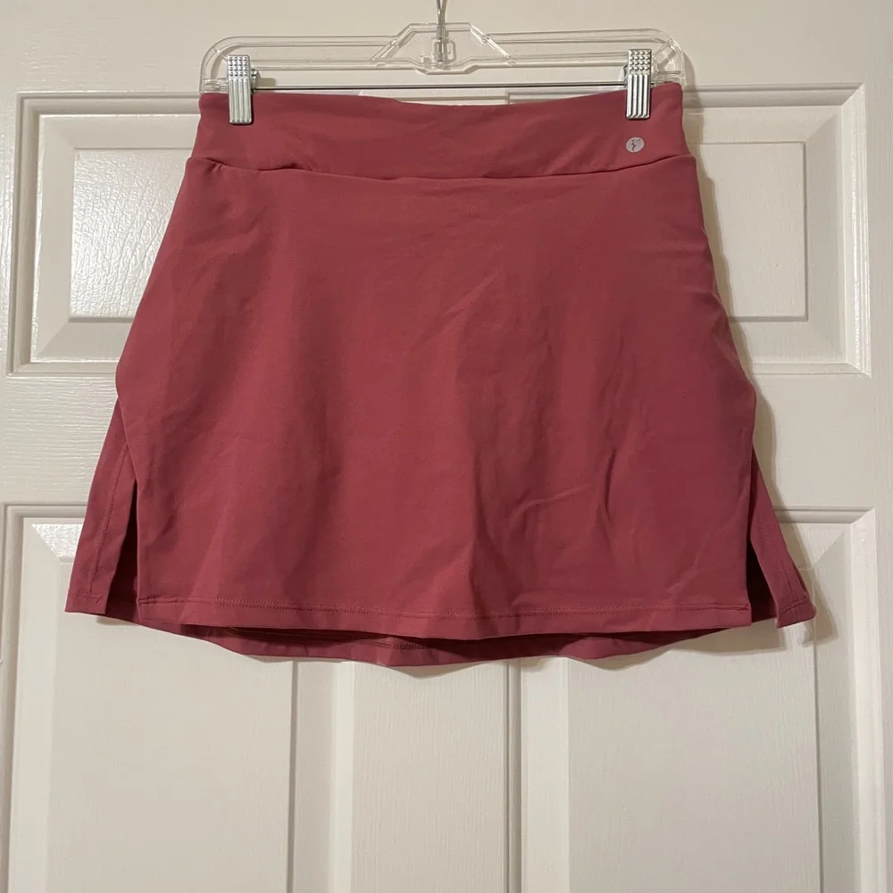 NEW! Marika Women's Burnt Red Athletic Skirt Skort Workout Yoga Active Size Med - Picture 2 of 9